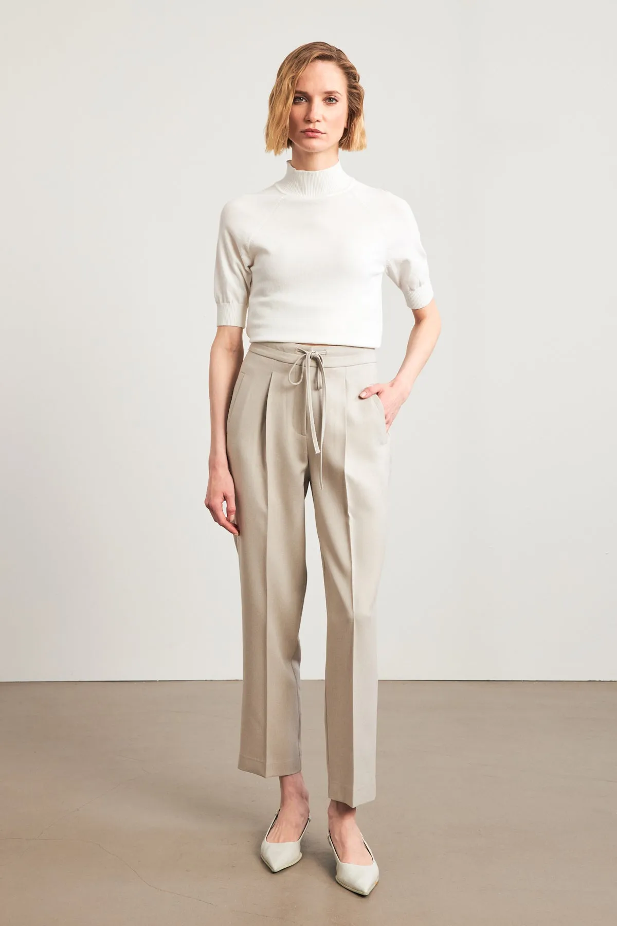 Setre Relaxed Cut Tie-Down Trousers Beige